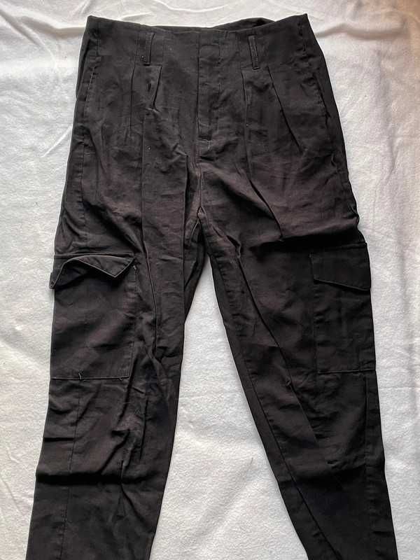 Czarne spodnie - Sinsay - S