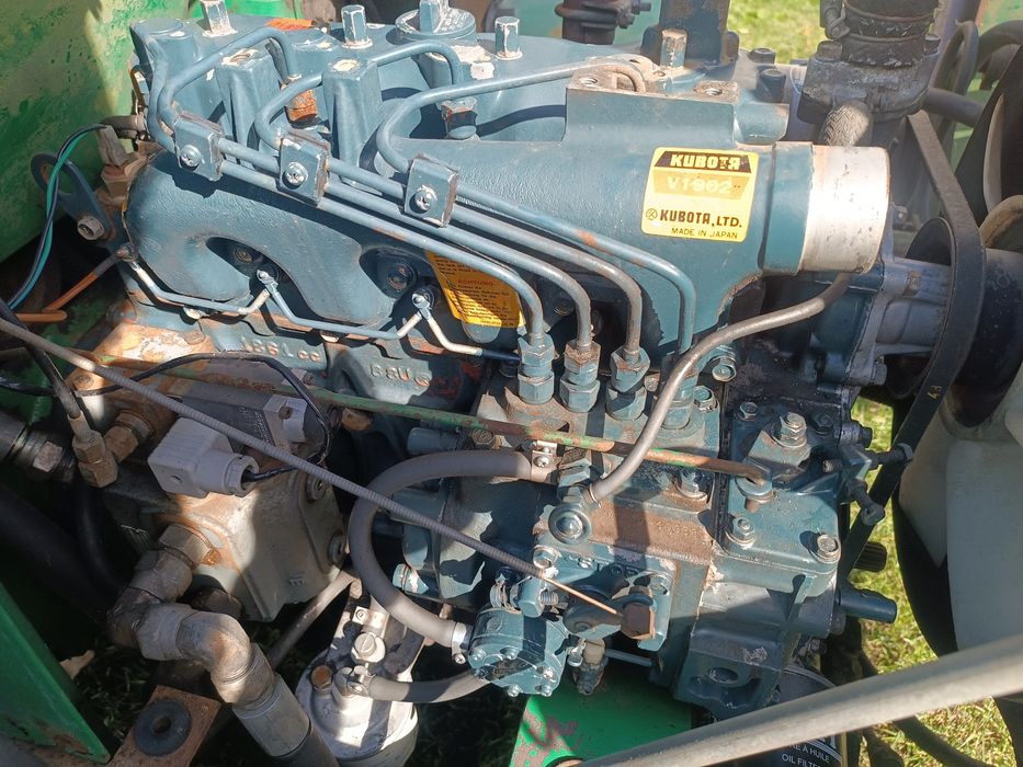 silnik v1902 Kubota diesel v2203 czterocylindrowy v1505