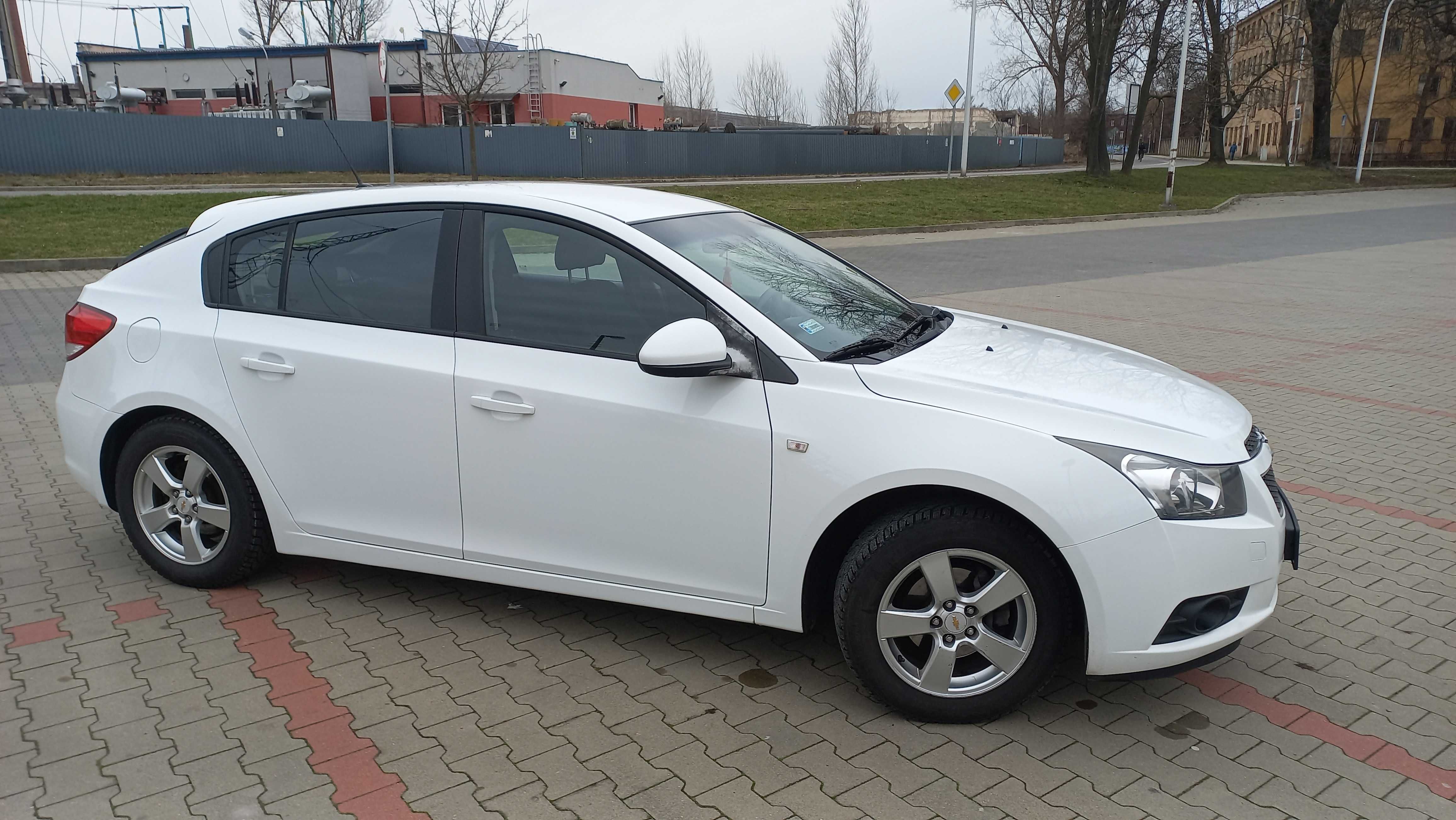 Chevrolet Cruze 1.8B + GAZ  2011 rok -auto do jazdy...