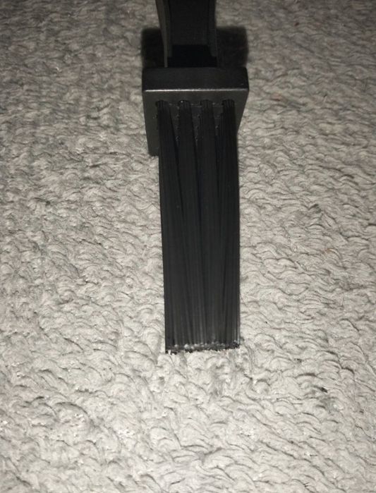 Щітка для очищення цепу