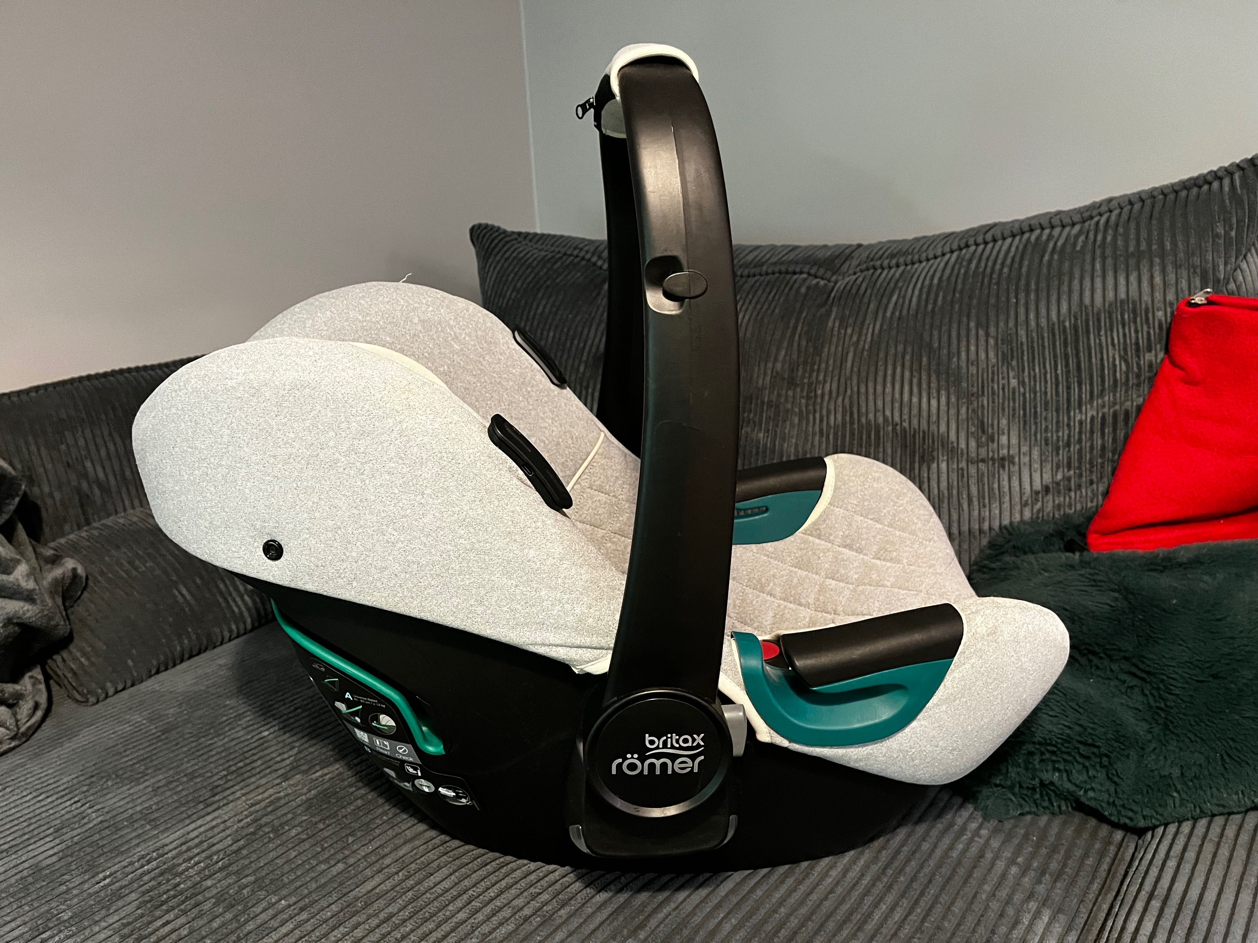 Britax Römer BABY-SAFE iSENSE i-Size - obrotowy z oświetleniem LED