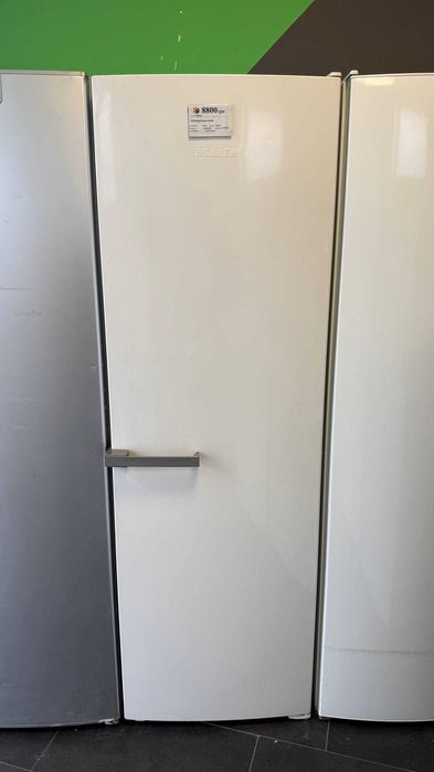 Холодильна шафа б/в без мороз кам MIELE 185см білий Крапельний #07399