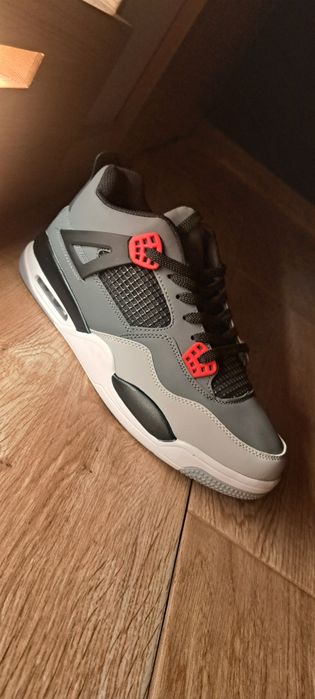 Zapraszam do zakupu fajnych nowych butów sportowych w rozmiarze 43