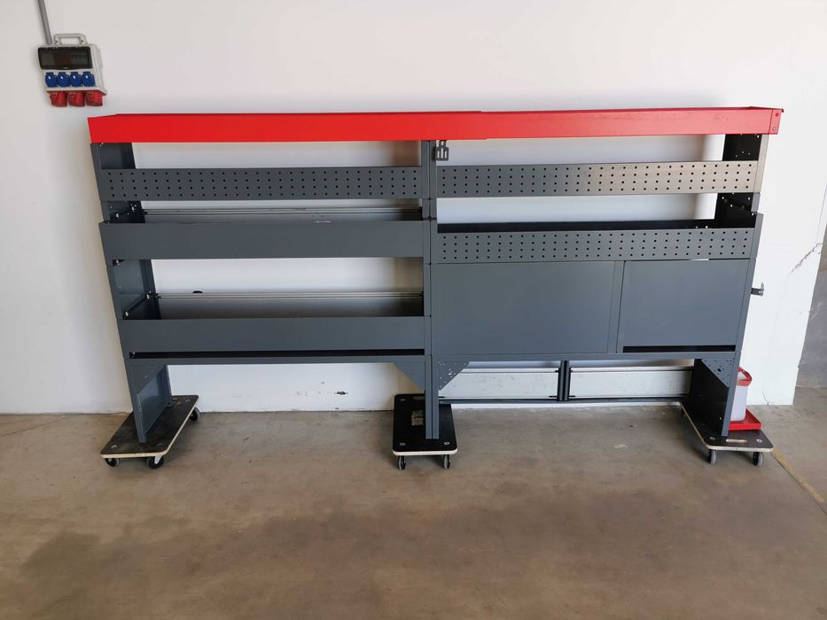 Zabudowa serwisowa warsztatowa regał samochodowy serwisowy WURTH