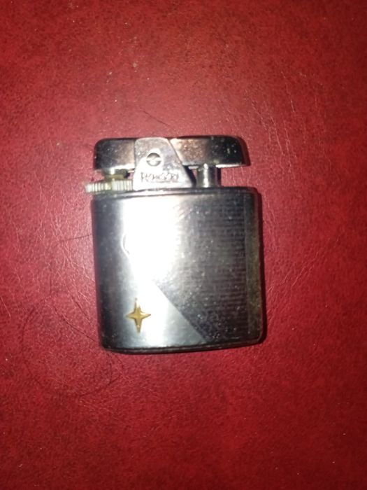 Isqueiro roson antigo não tem gás