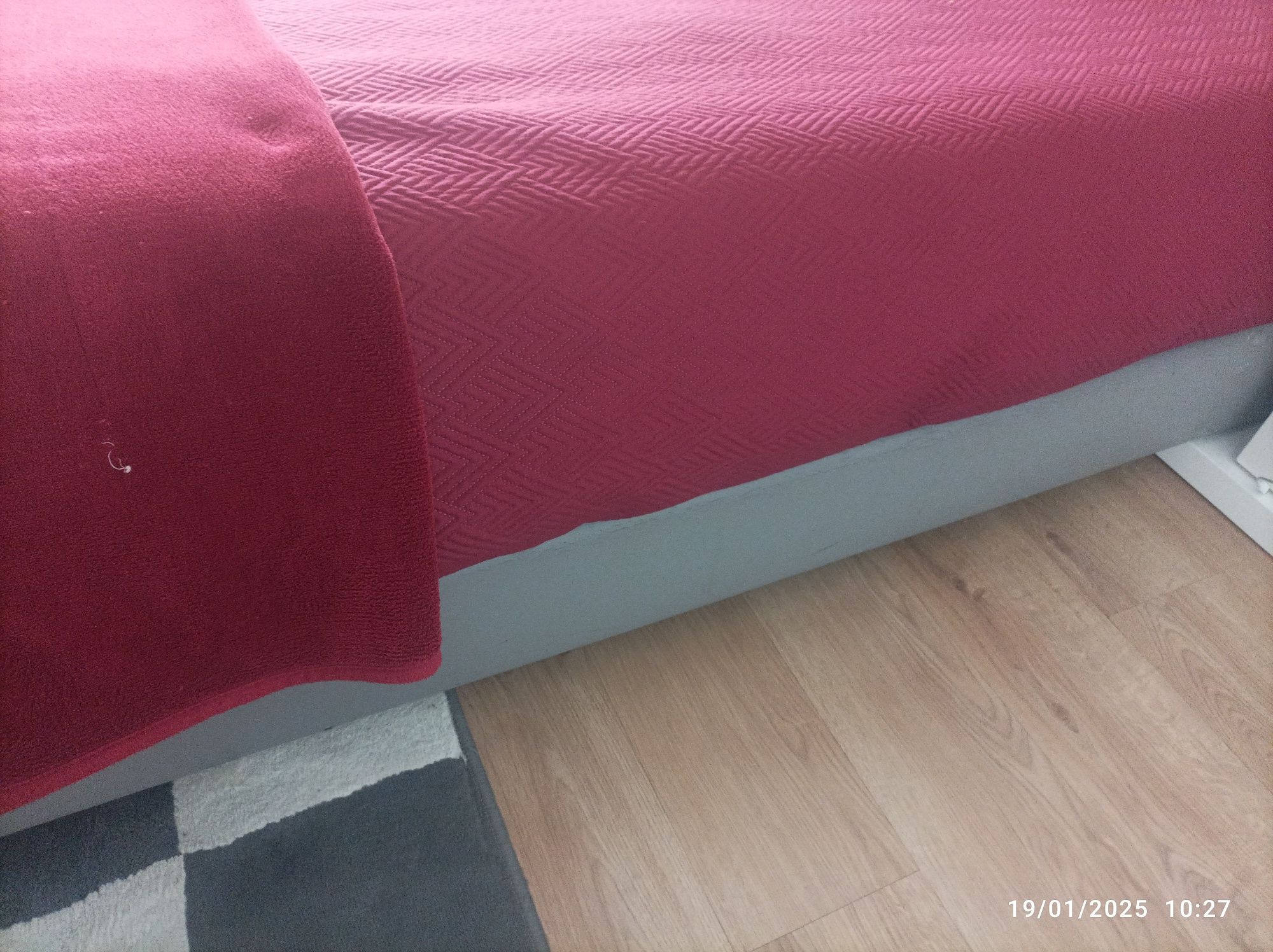 cama de casal com colchao e mesas até dia 21/2até dia 21/2de cabeceira