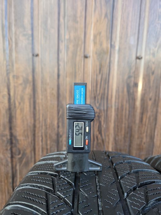 Шини зимові 215/65/r17, Bridgestone Blizzak LM001