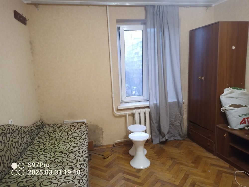 Продам кімнату в гуртожитку. Просп. Європейського Союзу,90.