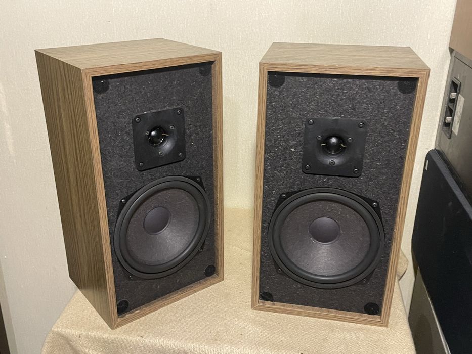 Немецкая аудиофильская HI-FI акустика UNIVERSUM QUELLE (50Вт)(ЗВУК!)