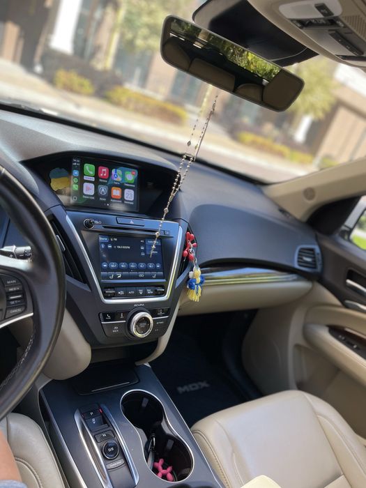 Автомобіль Acura MDX Акура