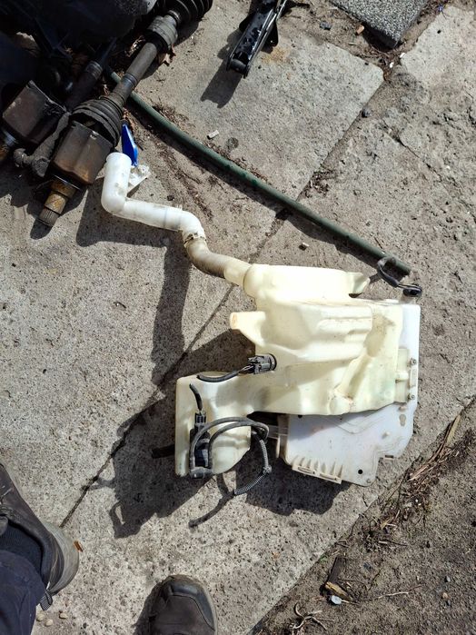 Ford Mondeo mk4 zbiorniczek plynu do spryskiwaczy kompletny