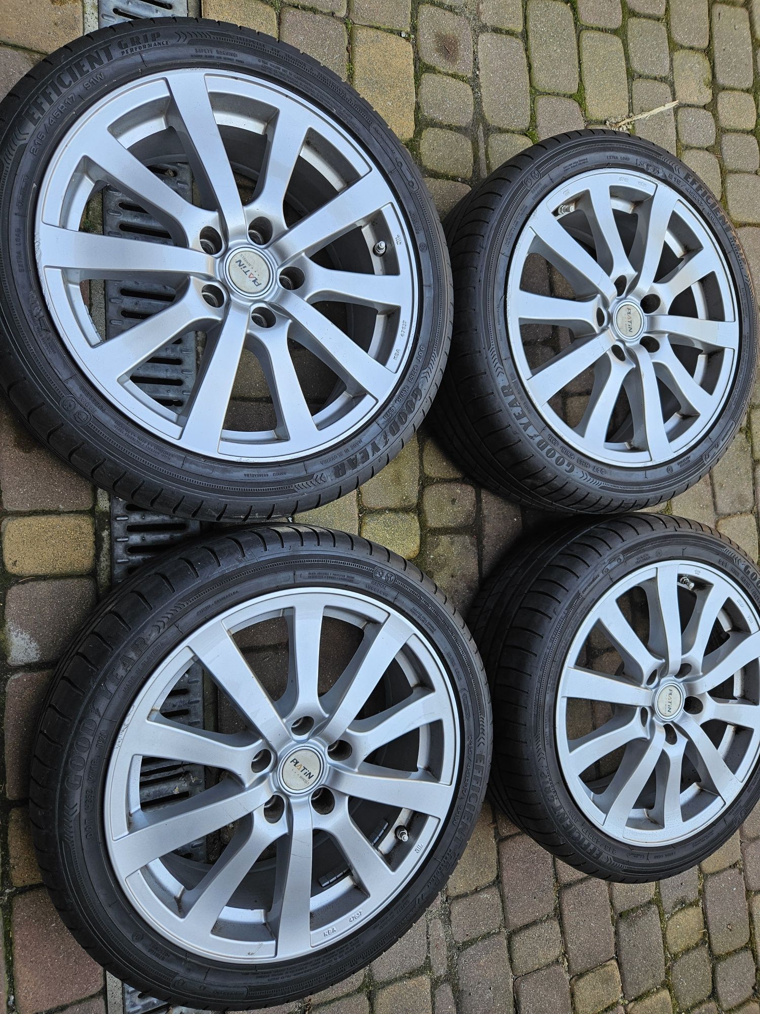 Felgi Koła 17" Vw Golf  Audi A3 5x112 ET38+215.45.17 Goodyear