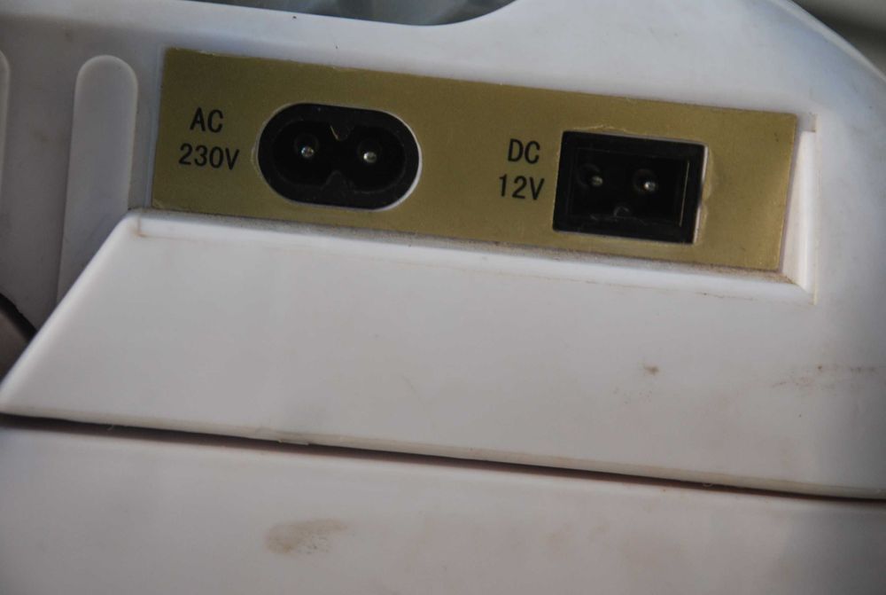 Caixa Fefrigeradora Termoeléctrica