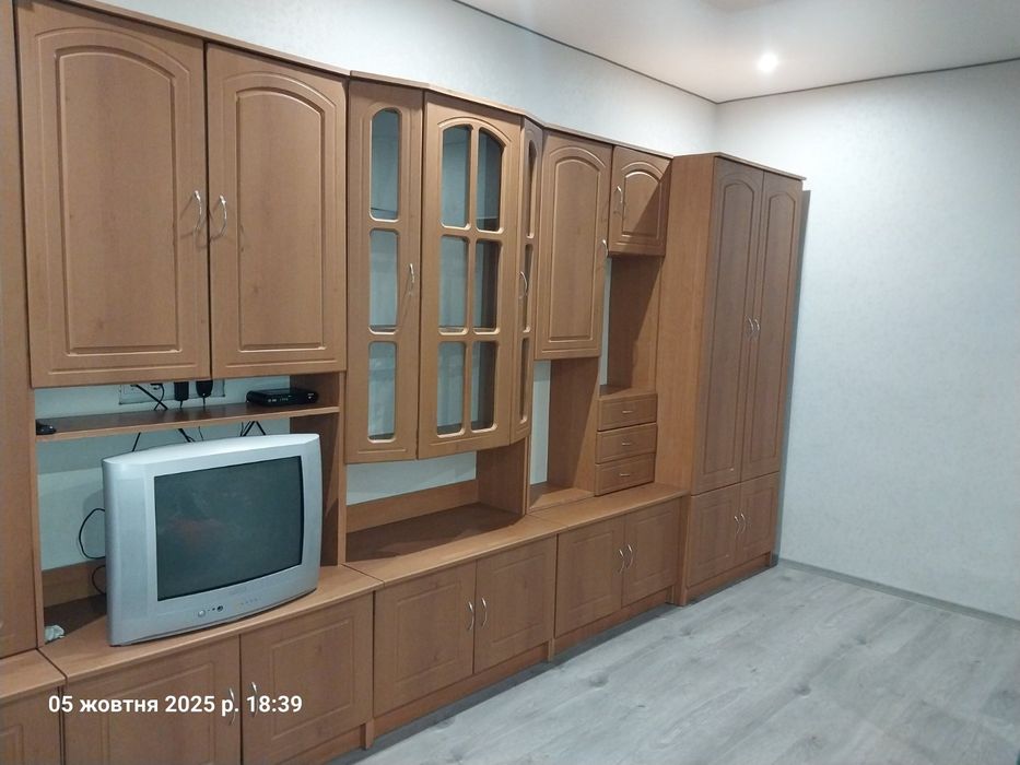 Меблі ( шафа, диван) б/у