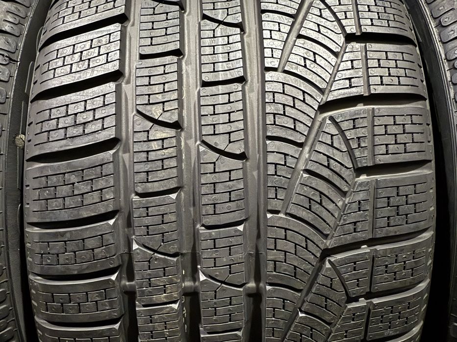 255/35 r 19 Pirelli 4 шт.