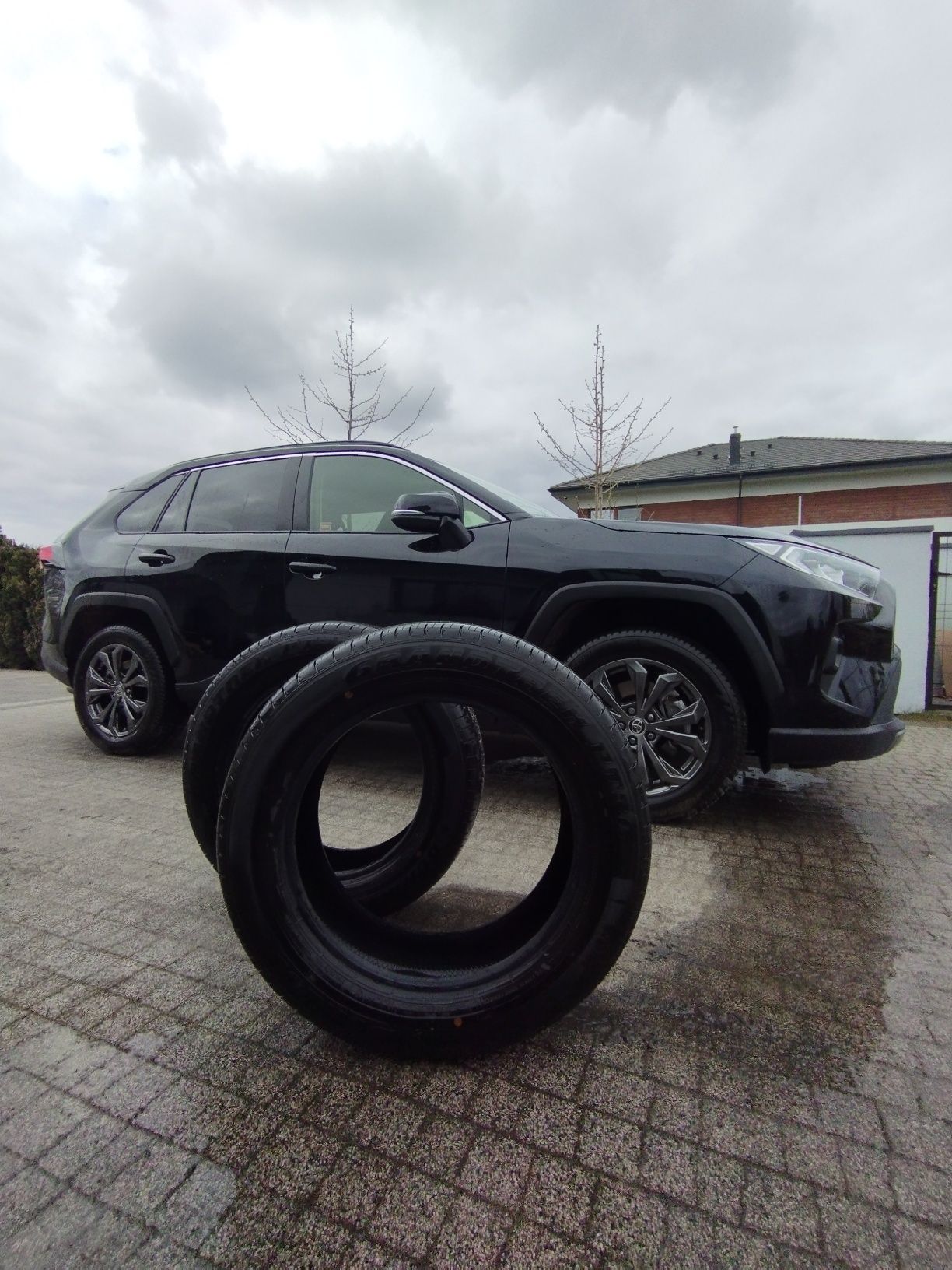 Opony letnie TOYOTA RAV 4 komplet