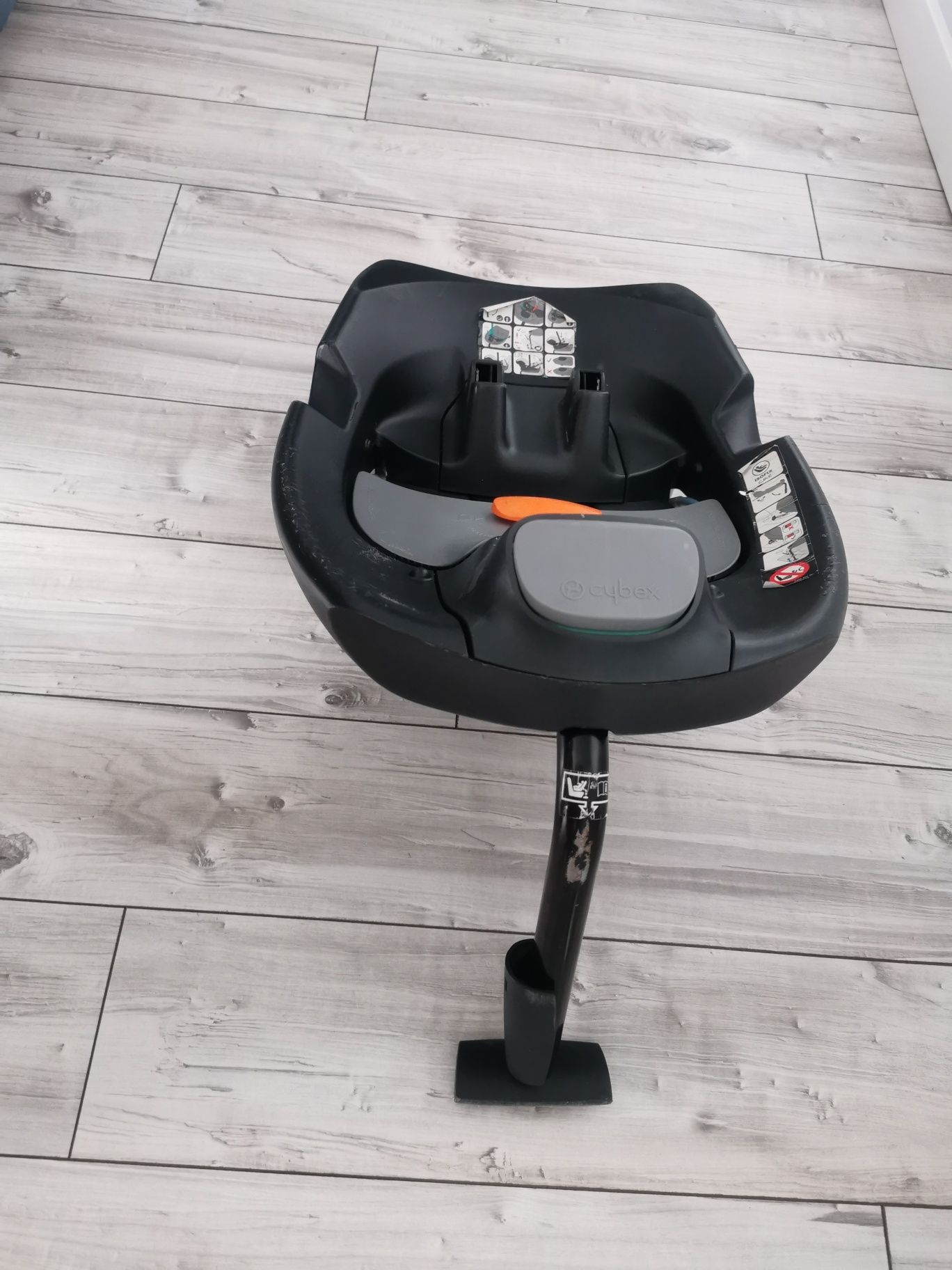 Baza isofix Aton Q fix do fotelika Cybex Cloud Q oraz Aton 2 3 4 5 Q