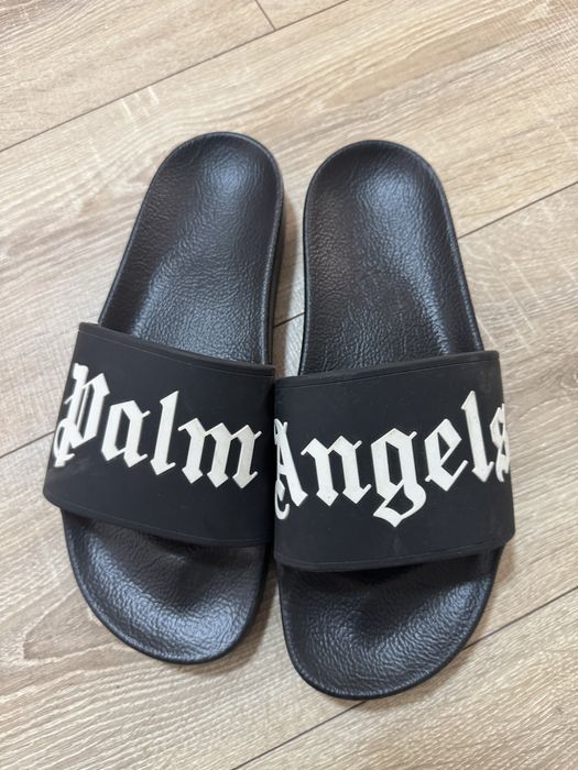 Слайдери Palm Angels