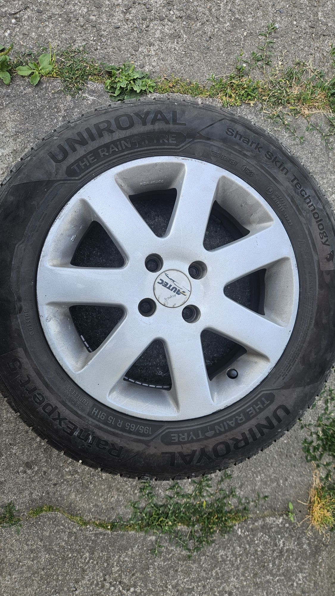 4x Uniroyal rainexpert  5 195/65 r15 (1523) felgi alu Megane 2 4x100