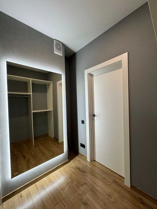 Видова на Дніпро,  ЖК GREAT, Генератор