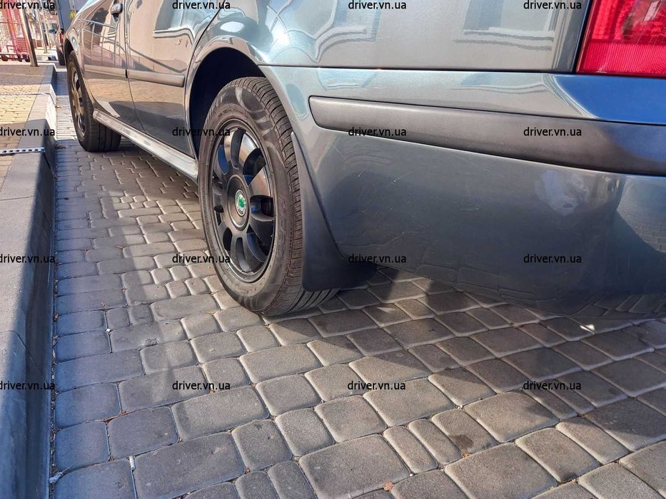 Оригінальні бризковики Skoda Octavia Шкода Октавія Тур