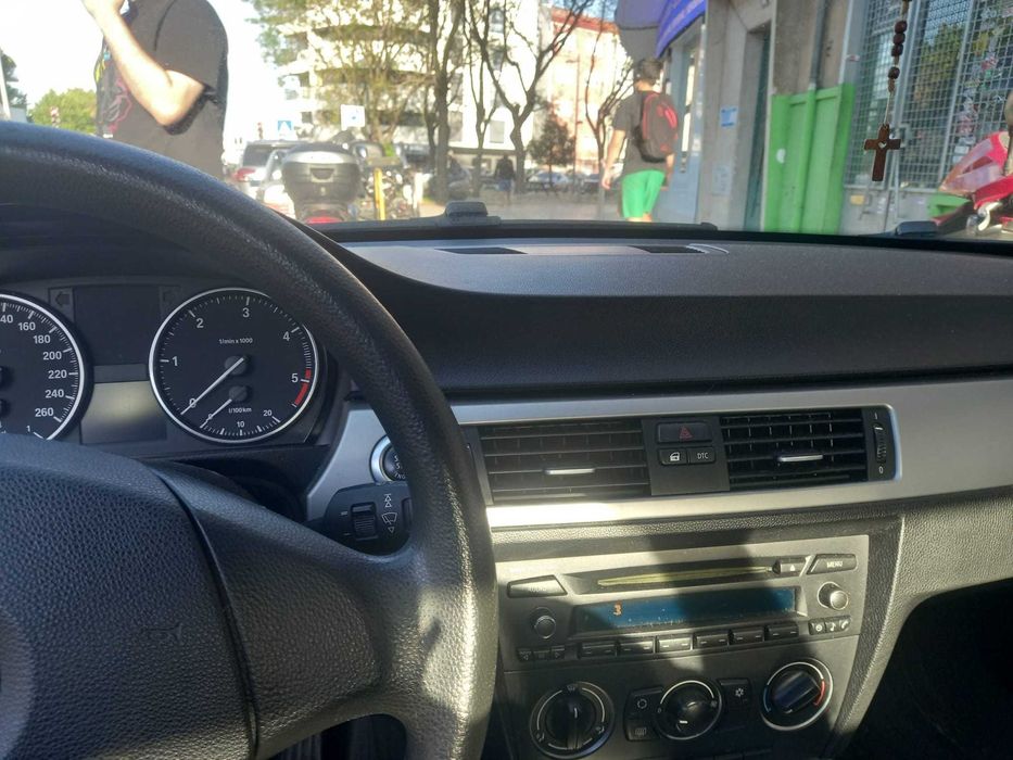 Bmw 318D 2009 - um carro em otimo estado