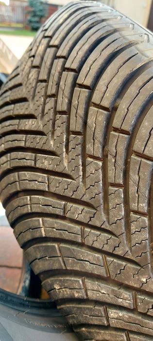 Opony 215/60/r16 wielosezonowe 4szt jak nowe 23.r