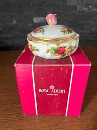 Porcelanowa szkatułka puzderko Royal Albert Old Country Roses