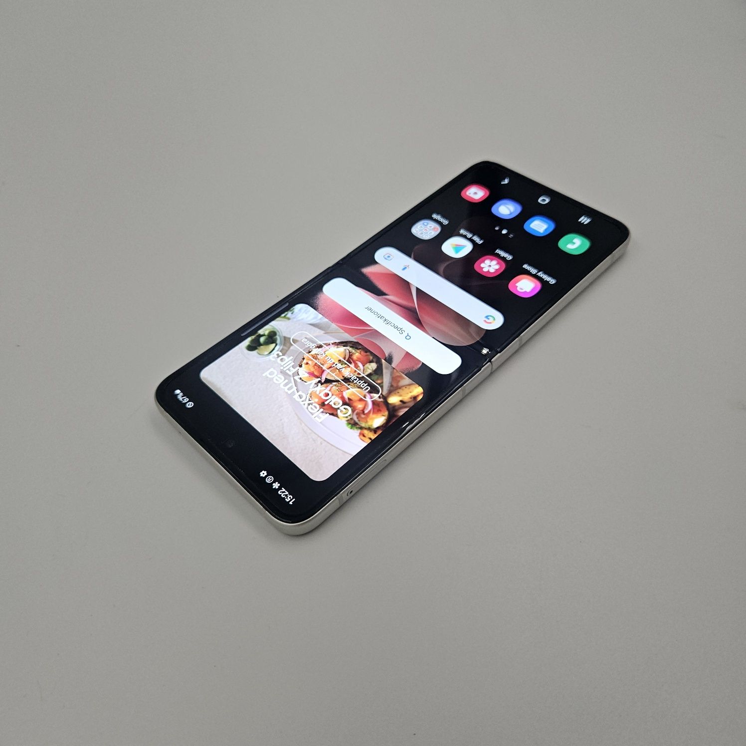 Samsung Galaxy Z Flip3 DEMO 128GB Beżowy | Stan A+ | Wyświetlacz | Wi-