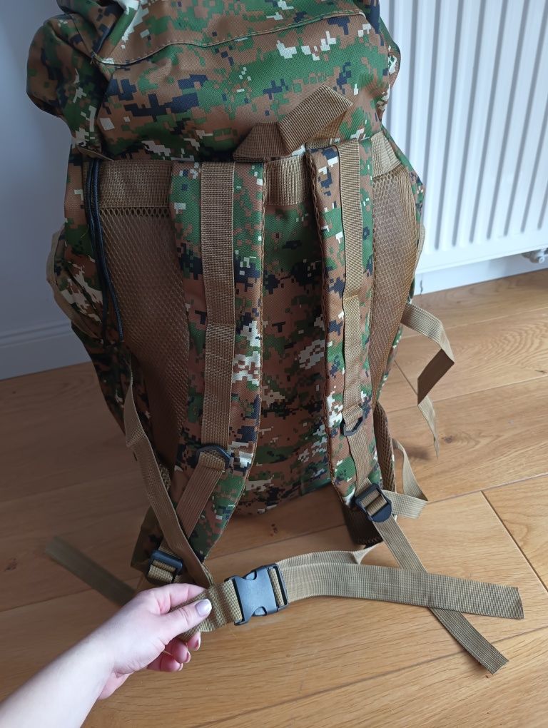 Duży plecak taktyczny, turystyczny, 75 l, moro pojemny, lekki, outdoor