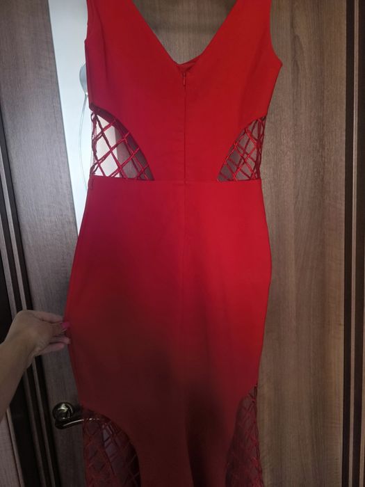 Нарядне випускне дуже гарне плаття