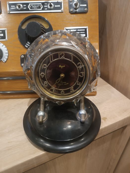 Zegar  kominkowy majak kryształ