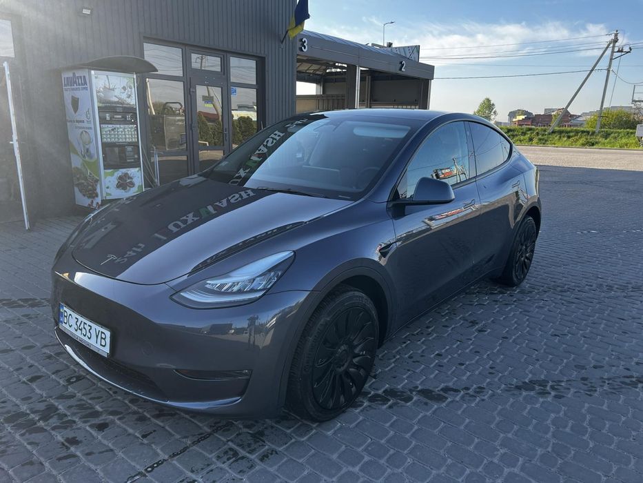 Тесла У оренда під виплату обмін на нерухомість квартиру авто