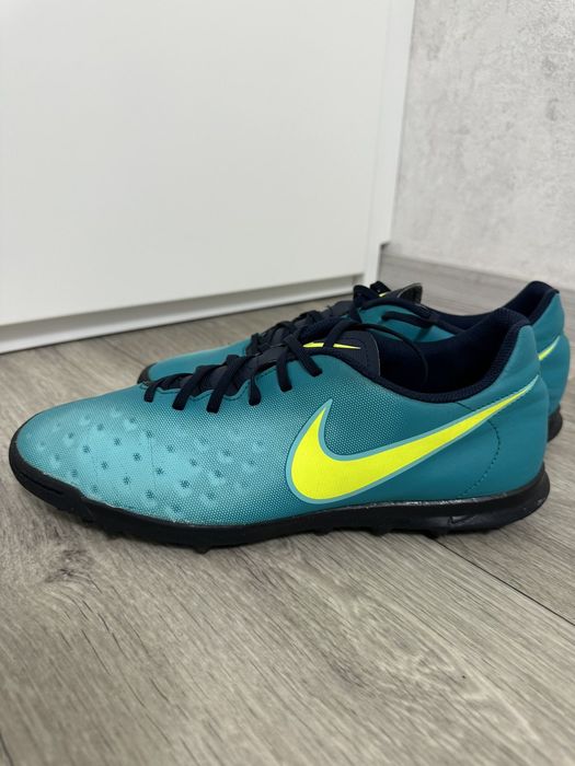 Фірмові сороконіжки Nike.42