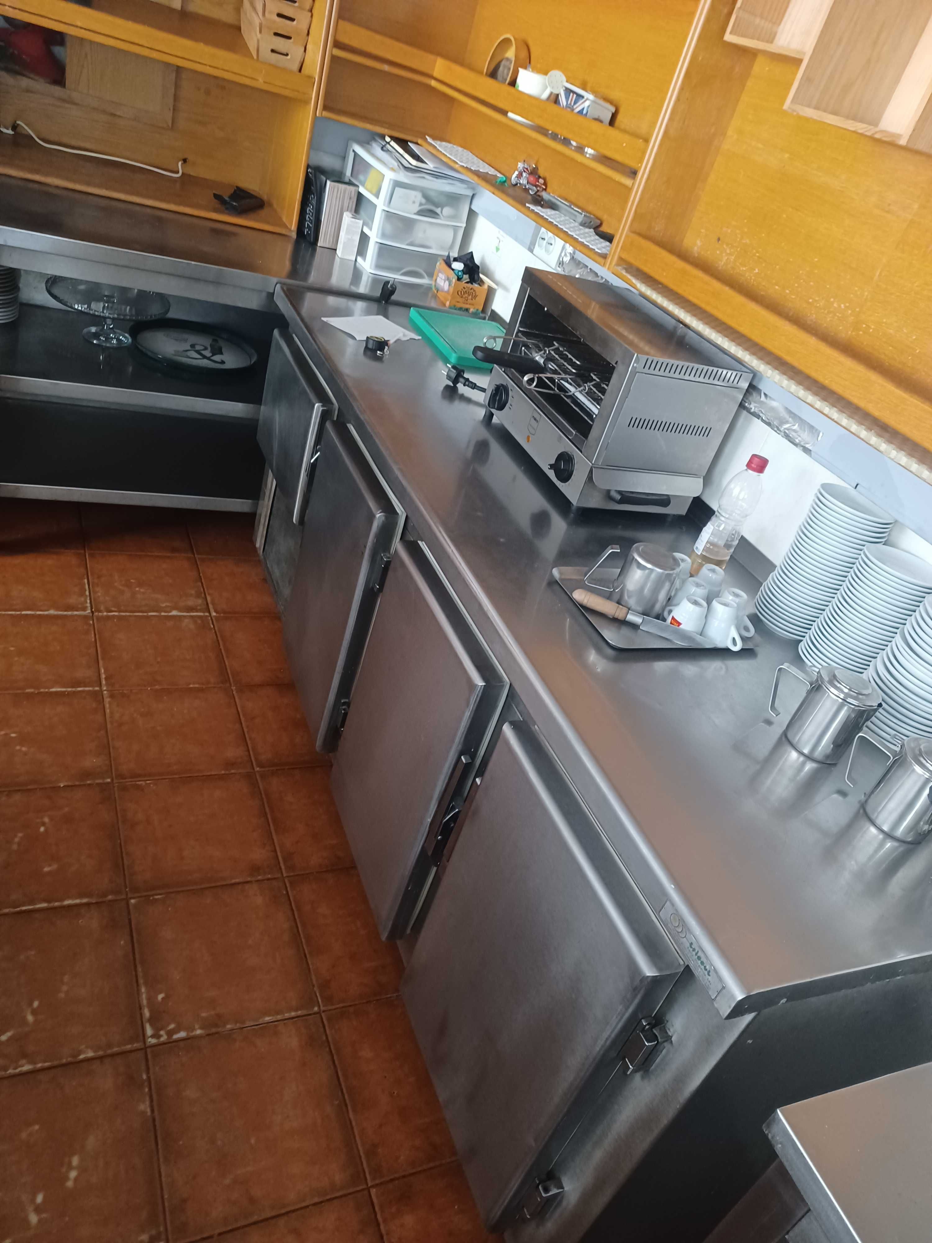 Vendo balcão frigorifico inox impecavel