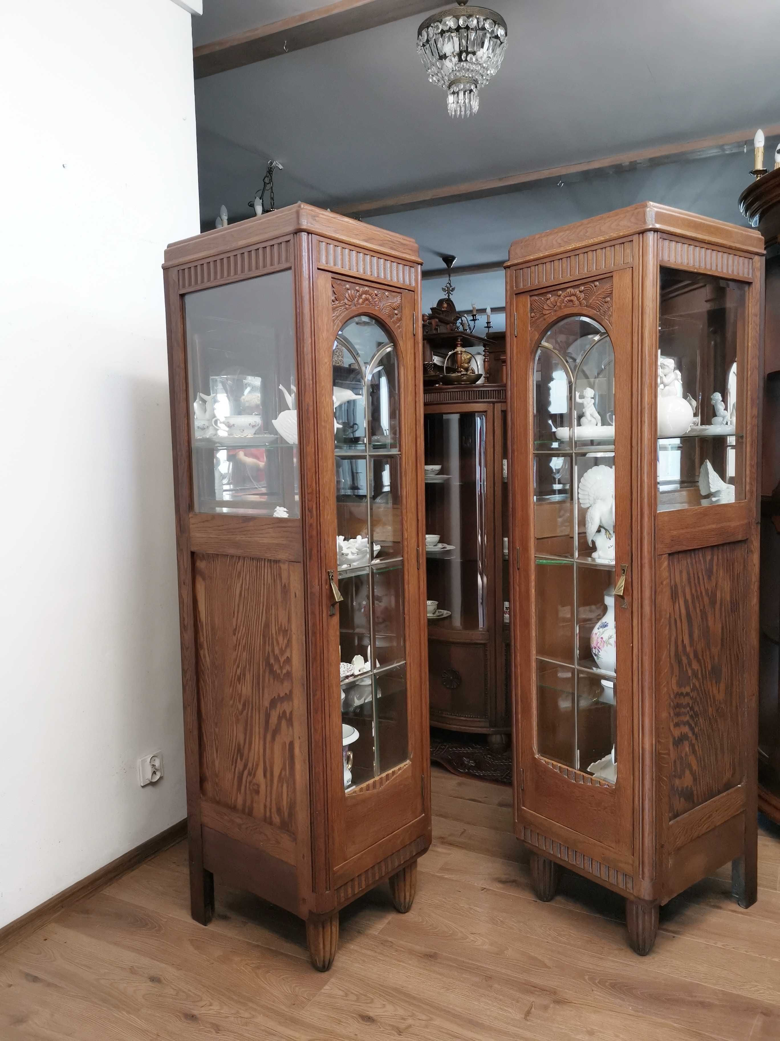 Dębowy słupek biblioteczka 594/2024