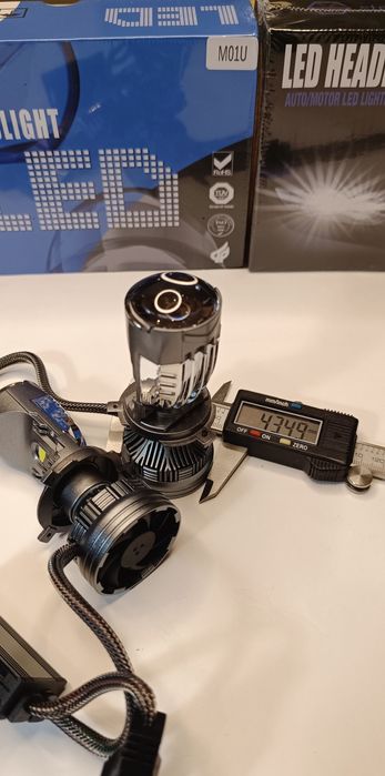 250 ват-комплект! Найяскравіші лампи з цоколем Н4 та лінзою від Stella