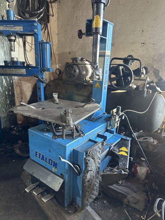 Продам Шиномонтажний станок Etalon