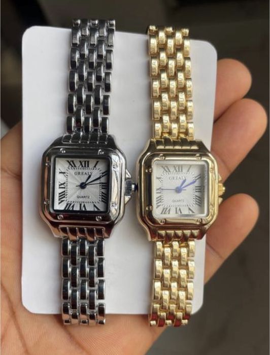 Годинник жіночий в стилі Cartier