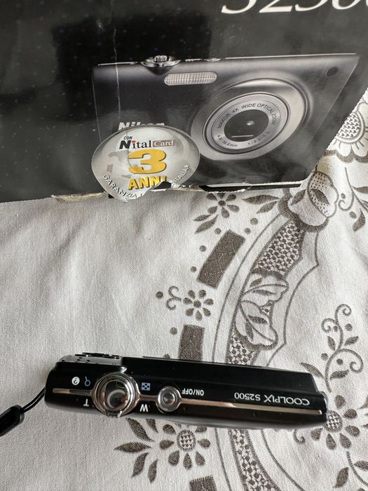 Nikon Coolpix S2500 - Como nova na caixa