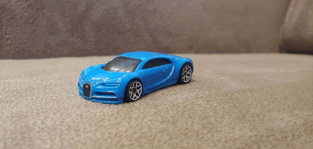 Hot wheels '16 Bugatti Chiron 2018 rok