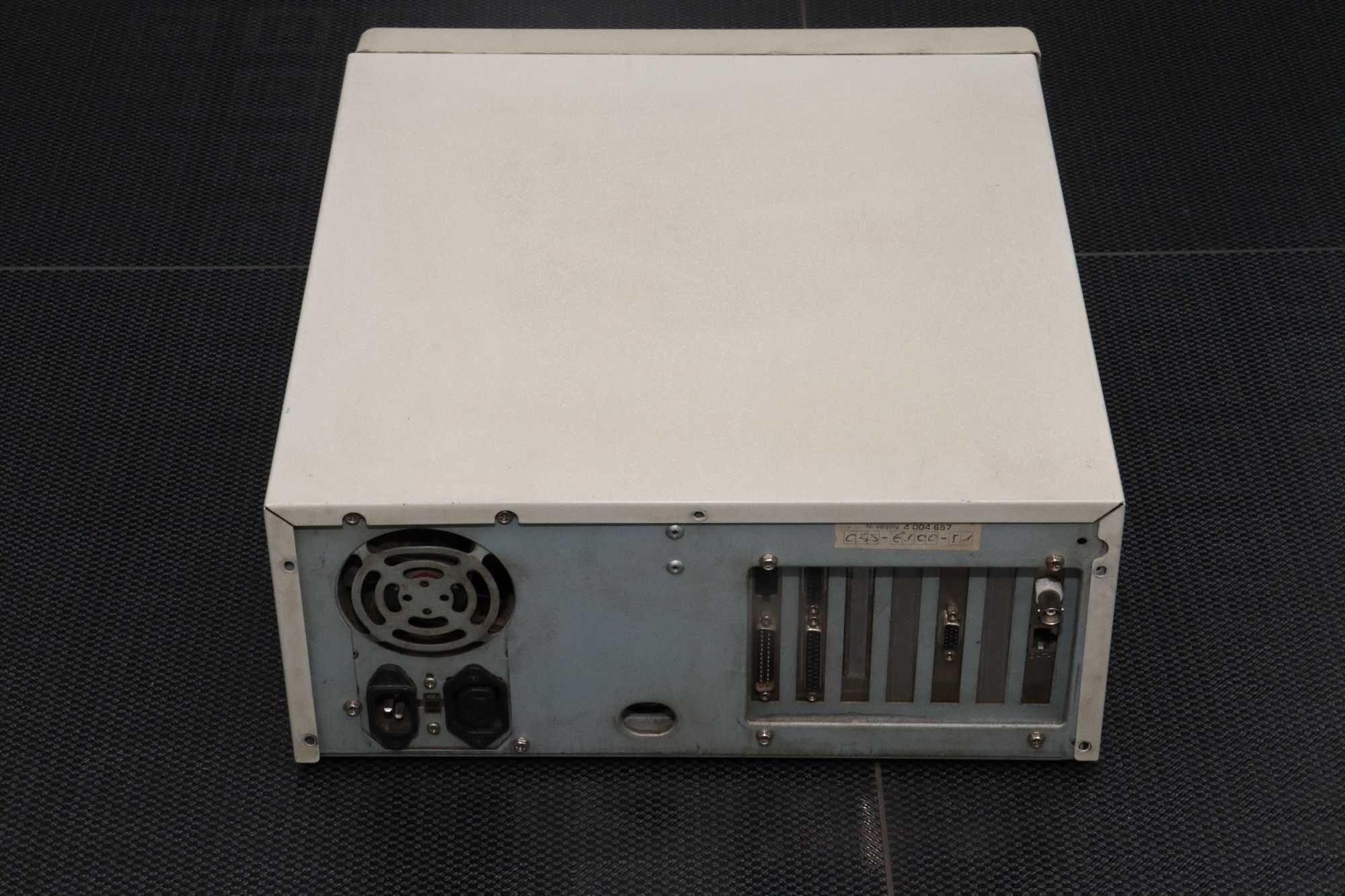 Stary komputer PC OPTIMUS