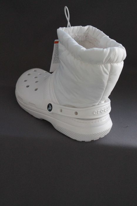 Зимові чоботи Crocs Classic Lined Neo Puff Boot розмір--43-44 m10/w12