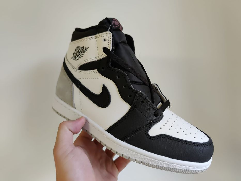 Nike Jordan 1 Retro High OG Bleached Coral