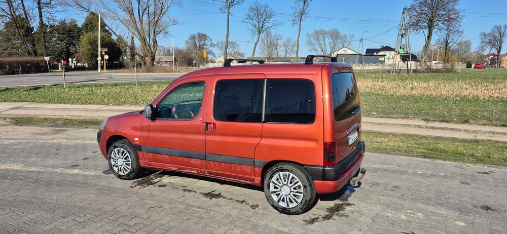 Ładny Peugeot Partner XT 2.0 HDI