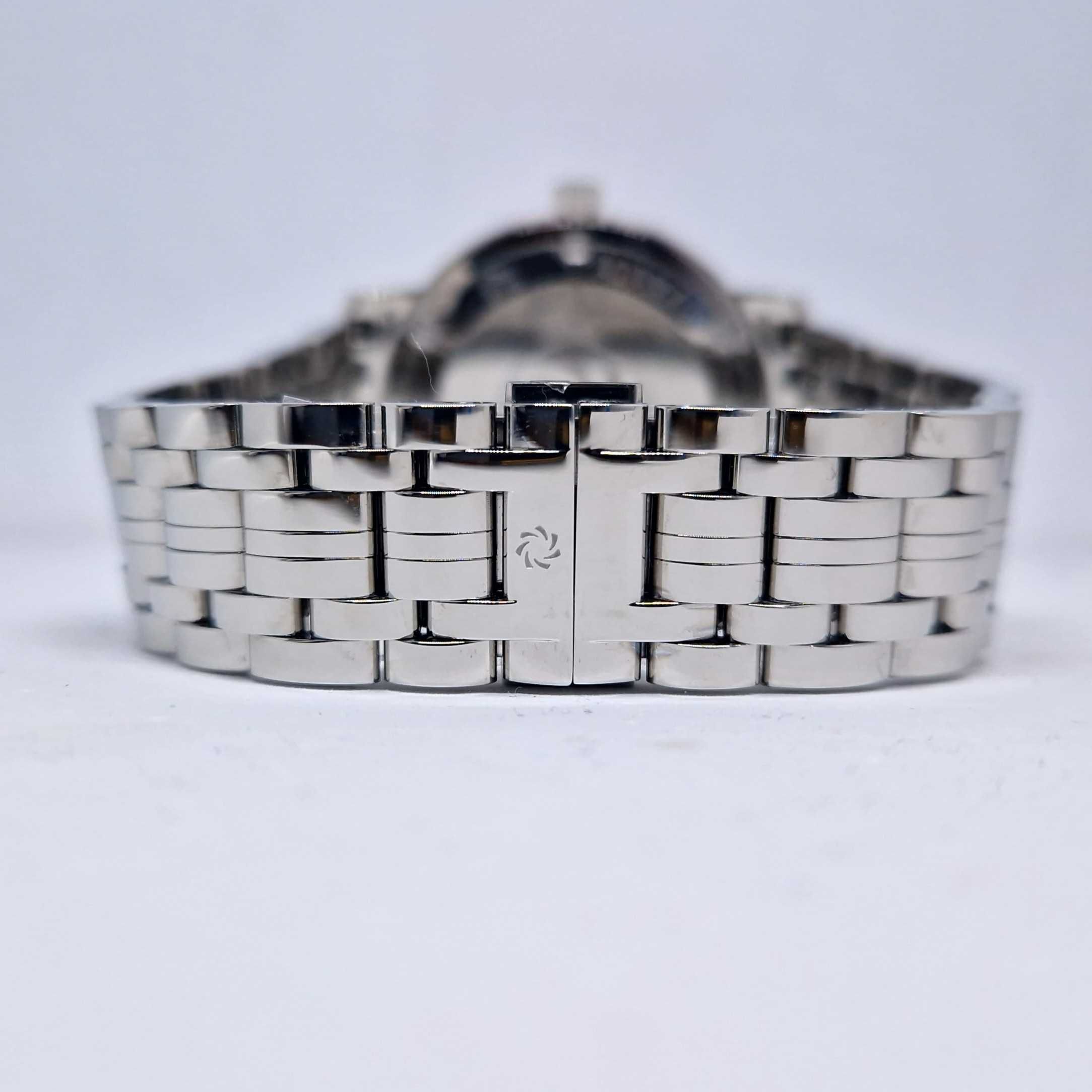 Carl F. Bucherer Adamavi 00.10318.08.93.21