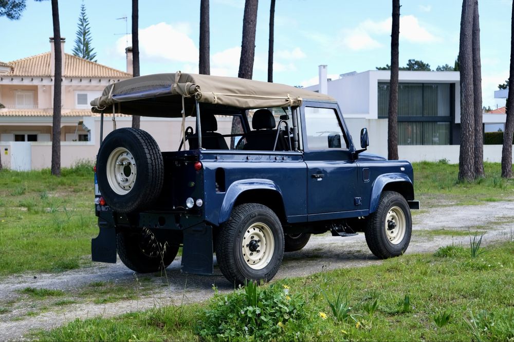 Land Rover Defender 90