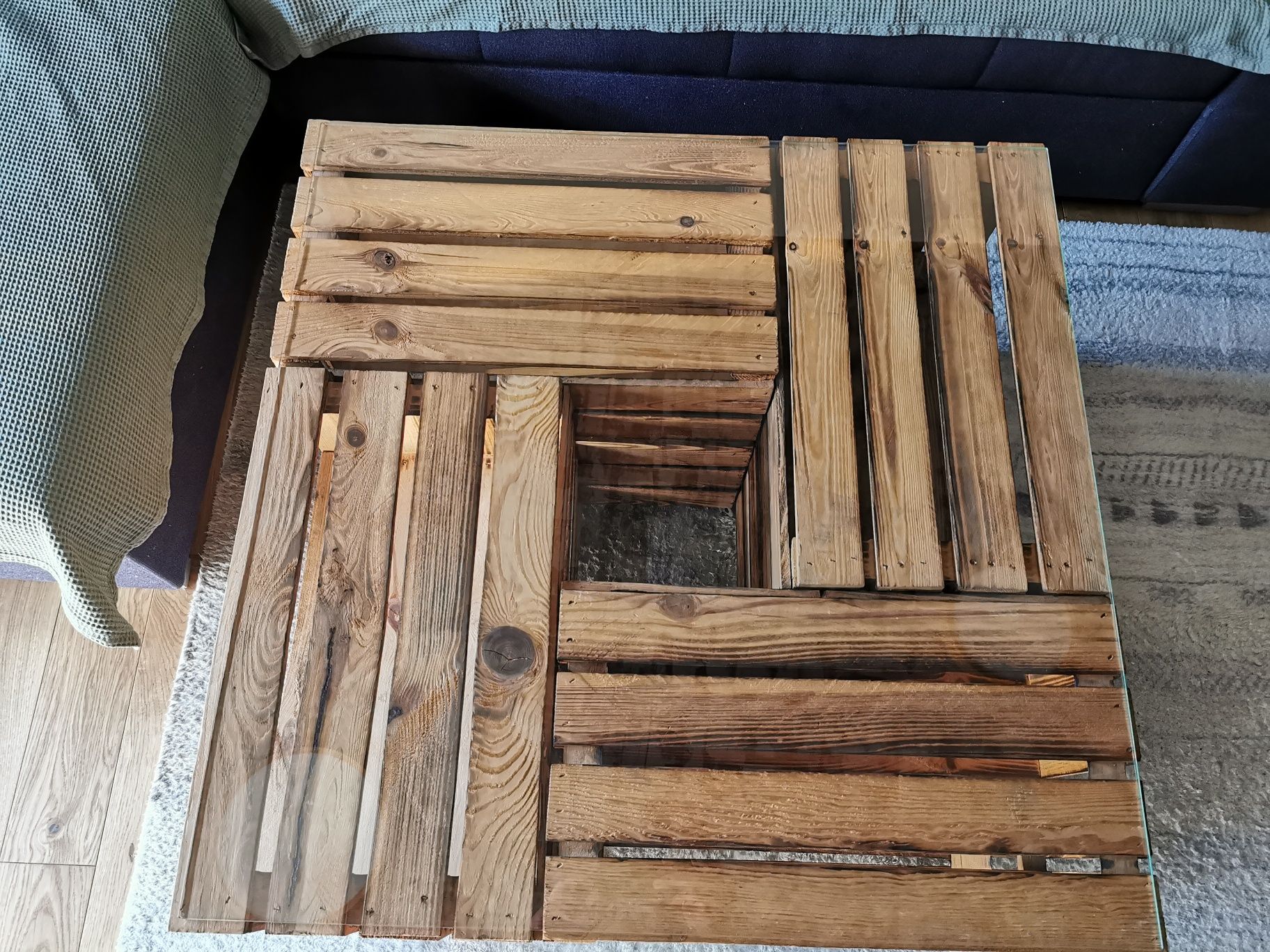 Stolik kawowy w stylu Loft, wymiar 80 x 80