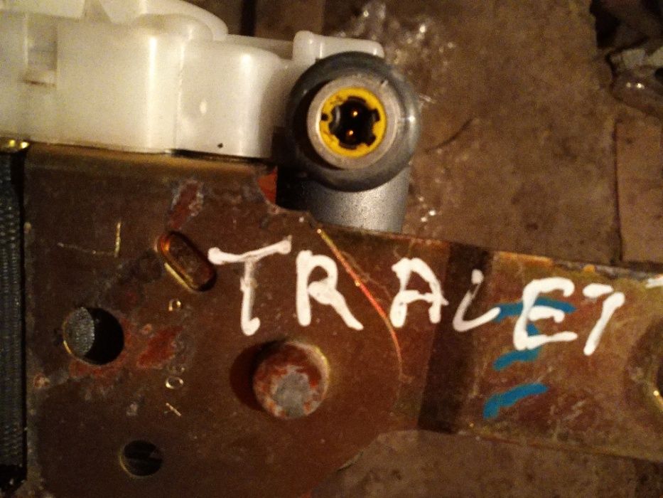 Ремені безпеки з системою преднатягувачів до Hyundai Trajet 00-07гг