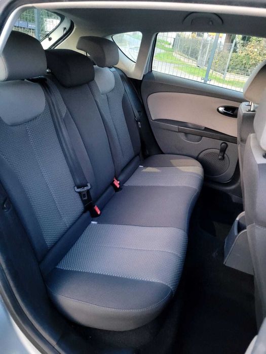 SEAT LEON 1.6benzyna  B.dobry stan